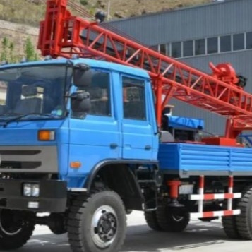 4x4 ট্রাক মাউন্টেড বোরহোল ড্রিলিং মেশিন 42KW 250M গভীরতা