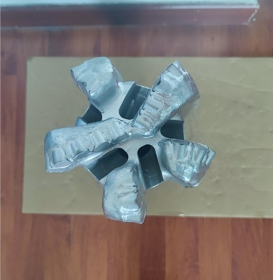 বড় ফ্লাশ হোল সহ 5 উইংস স্টিল বডি পিডিসি বিট