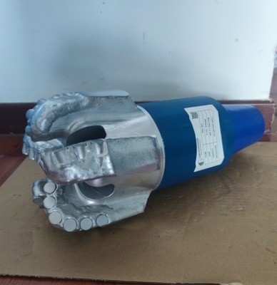 বড় ফ্লাশ হোল সহ 5 উইংস স্টিল বডি পিডিসি বিট