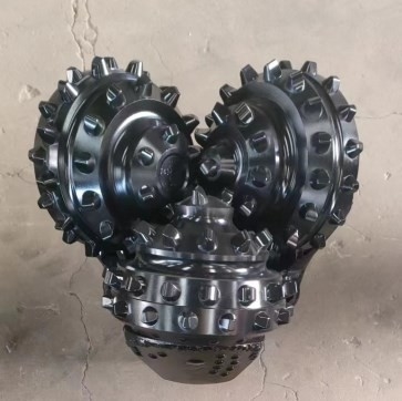 14 3 / 4 Iadc517 Api স্টিল টুথ ট্রিকোন বিট হার্ড রক খোলা বা সিল করা বিয়ারিং