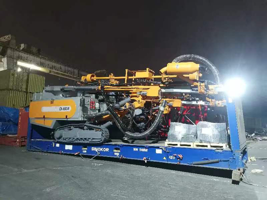 D480A একক বুম ড্রিল রিগ একটি 33 M3 মিনিট বায়ু সংকোচকারী সঙ্গে কাজ করে